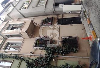 BEYOĞLU KILIÇ ASLAN SOKAKTA 45M2, 1+1, EŞYASIZ KİRALIK DAİRELER