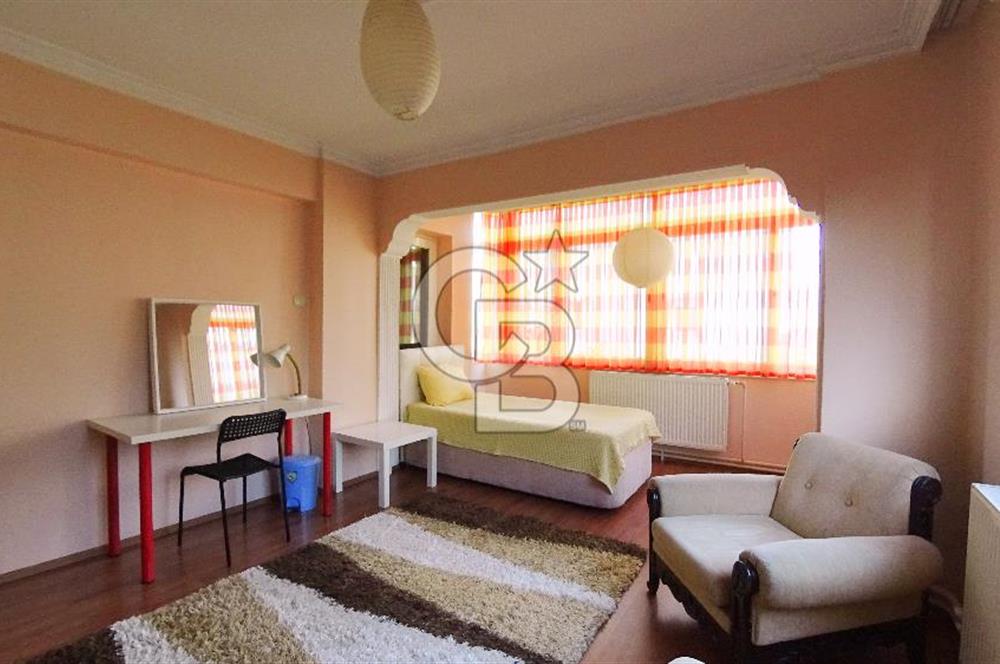 İzmir Bayraklı Soğukkuyu Eşyalı Kiralık 3+1 140 M² Daire