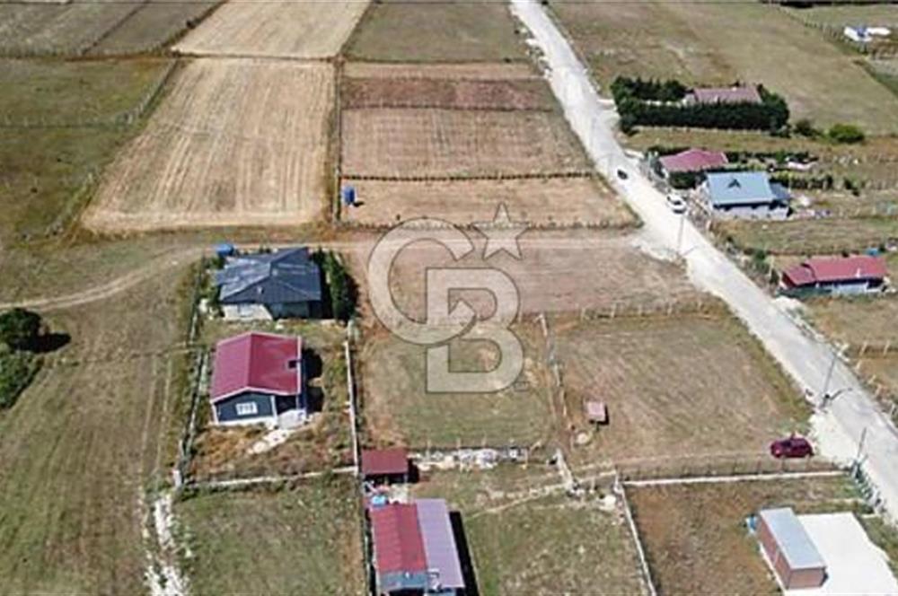 ÇATALCA BİNKILIÇ'TA ÇAPLI, ÇEVRİLİ SATILIK ARAZİ !