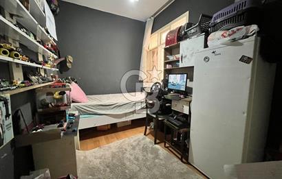 KARŞIYAKA ÇARŞI 4+1 ARAKAT SATILIK DAİRE