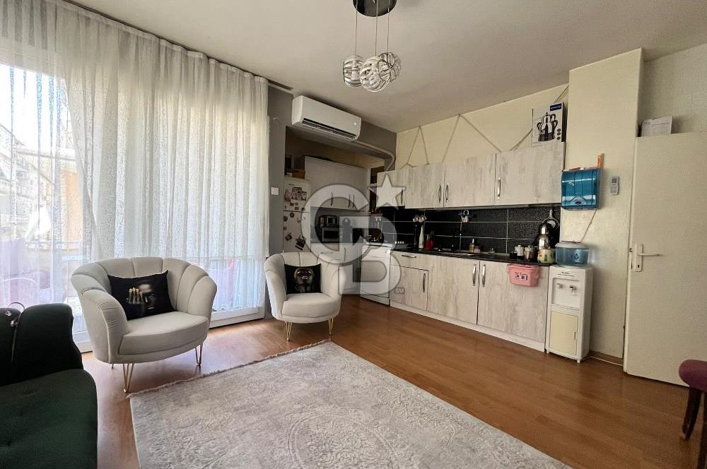 KARŞIYAKA ÇARŞI 4+1 ARAKAT SATILIK DAİRE