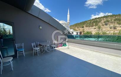 Park Caddesi'nde Prestijli Konumda, Teraslı ve Geniş Kiralık Ofis