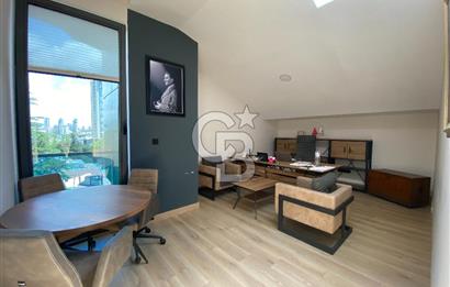 Park Caddesi'nde Prestijli Konumda, Teraslı ve Geniş Kiralık Ofis