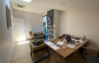 Park Caddesi'nde Prestijli Konumda, Teraslı ve Geniş Kiralık Ofis