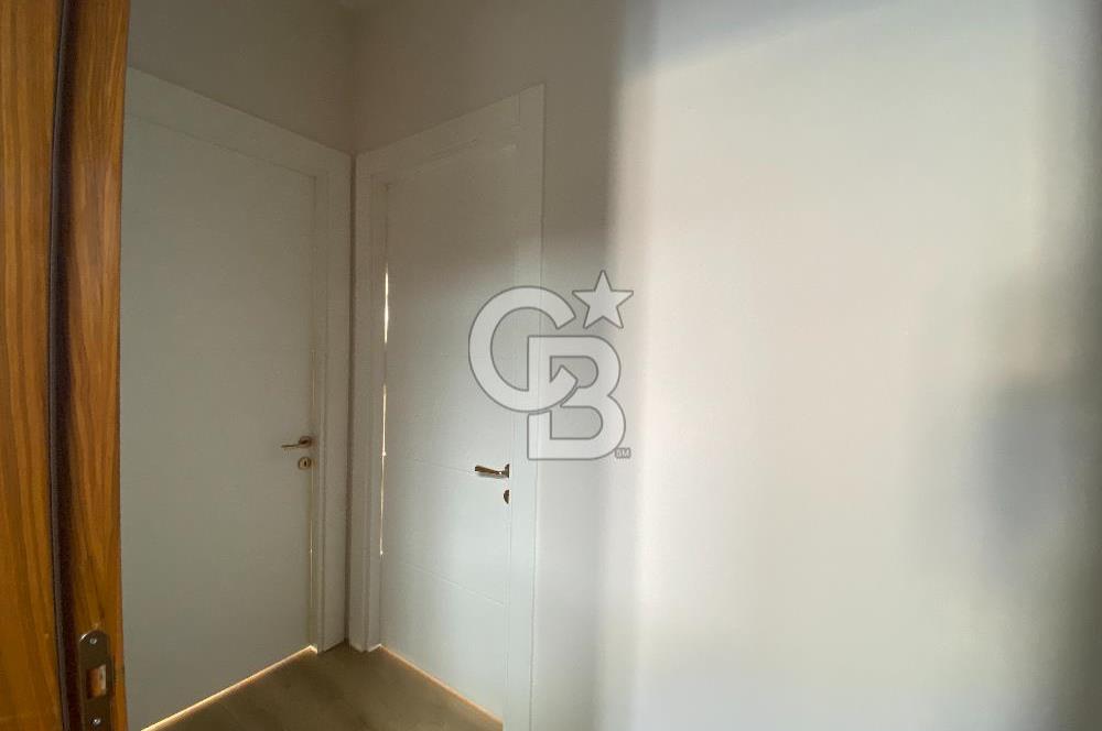 Park Caddesi'nde Prestijli Konumda, Teraslı ve Geniş Kiralık Ofis