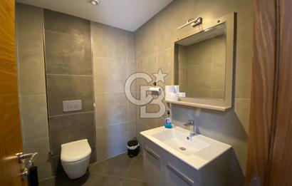Park Caddesi'nde Prestijli Konumda, Teraslı ve Geniş Kiralık Ofis