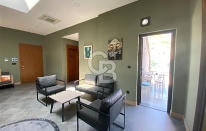 Park Caddesi'nde Prestijli Konumda, Teraslı ve Geniş Kiralık Ofis