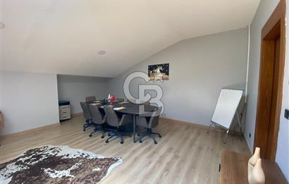 Park Caddesi'nde Prestijli Konumda, Teraslı ve Geniş Kiralık Ofis