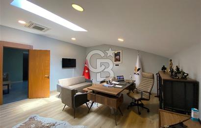 Park Caddesi'nde Prestijli Konumda, Teraslı ve Geniş Kiralık Ofis