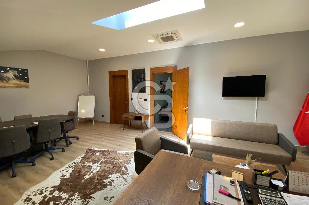 Park Caddesi'nde Prestijli Konumda, Teraslı ve Geniş Kiralık Ofis