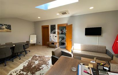 Park Caddesi'nde Prestijli Konumda, Teraslı ve Geniş Kiralık Ofis