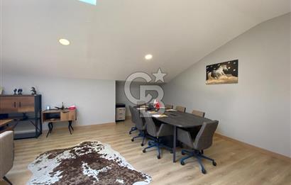Park Caddesi'nde Prestijli Konumda, Teraslı ve Geniş Kiralık Ofis