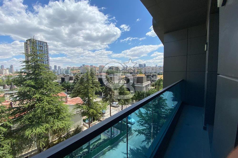Park Caddesi'nde Prestijli Konumda, Teraslı ve Geniş Kiralık Ofis