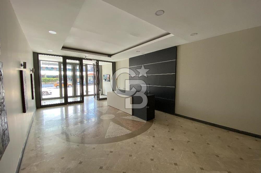 Park Caddesi'nde Prestijli Konumda, Teraslı ve Geniş Kiralık Ofis