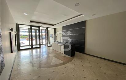 Park Caddesi'nde Prestijli Konumda, Teraslı ve Geniş Kiralık Ofis