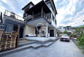 GÜRE'DE MUHTEŞEM KÖRFEZ MANZARALI 6+1 ULTRA LÜKS MÜSTAKİL VİLLA