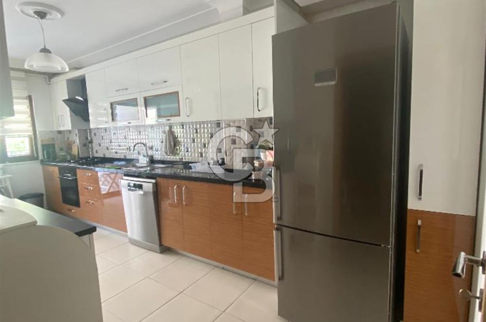 Libadiye Caddesinde Kiralık 3+1 Daire