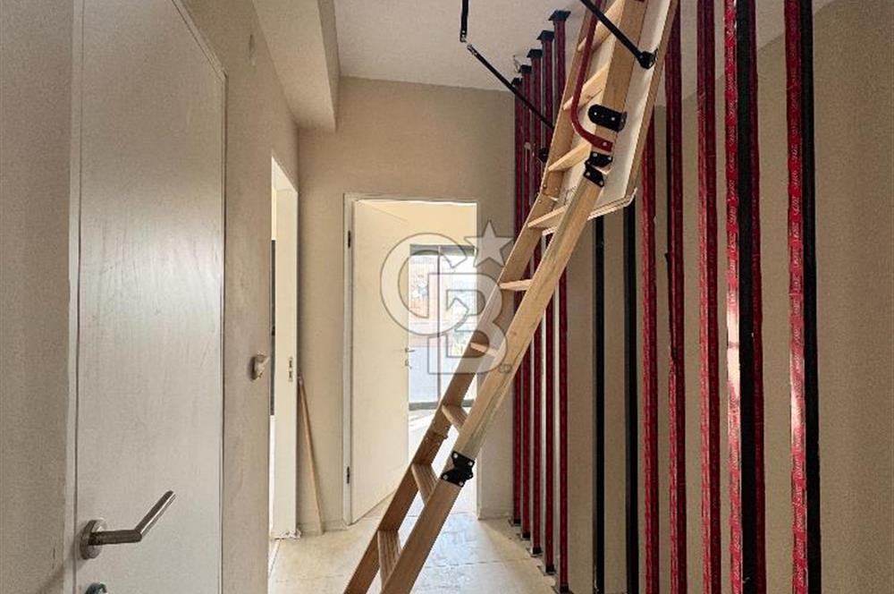 URLA KUŞÇULAR 4+1 MÜSTAKİL BAHÇE VE HAVUZLU VİLLA