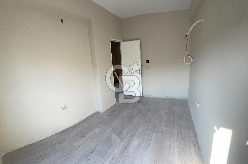URLA KUŞÇULAR 4+1 MÜSTAKİL BAHÇE VE HAVUZLU VİLLA