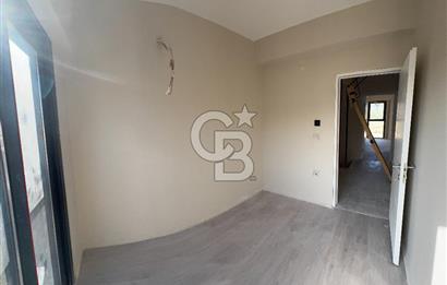URLA KUŞÇULAR 4+1 MÜSTAKİL BAHÇE VE HAVUZLU VİLLA