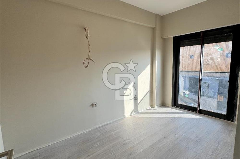 URLA KUŞÇULAR 4+1 MÜSTAKİL BAHÇE VE HAVUZLU VİLLA