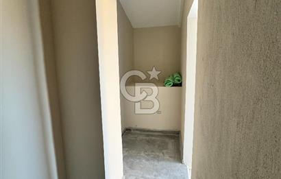 URLA KUŞÇULAR 4+1 MÜSTAKİL BAHÇE VE HAVUZLU VİLLA