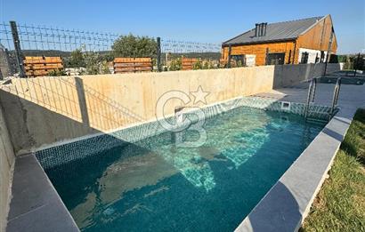 URLA KUŞÇULAR 4+1 MÜSTAKİL BAHÇE VE HAVUZLU VİLLA