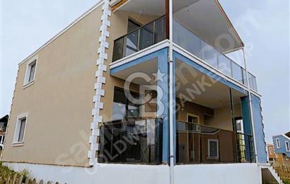 SUBUKTA GÖL MANZARALI SITE iÇERISINDE MÜSTAKIL BAHÇELI 3+1 VILLA