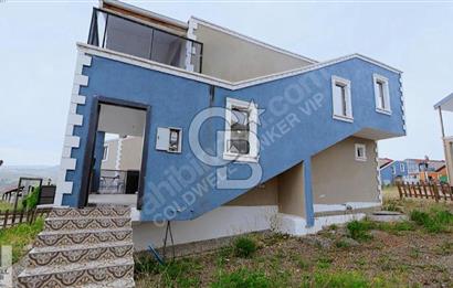 SUBUKTA GÖL MANZARALI SITE iÇERISINDE MÜSTAKIL BAHÇELI 3+1 VILLA