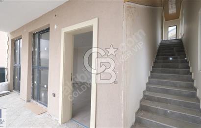 SUBUKTA GÖL MANZARALI SITE iÇERISINDE MÜSTAKIL BAHÇELI 3+1 VILLA
