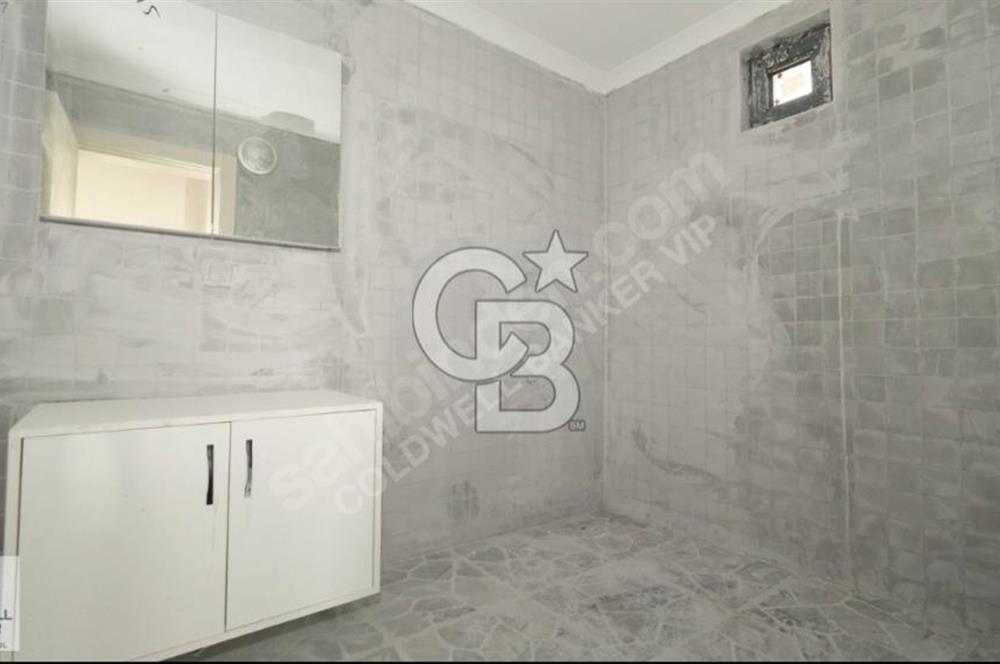 SUBUKTA GÖL MANZARALI SITE iÇERISINDE MÜSTAKIL BAHÇELI 3+1 VILLA