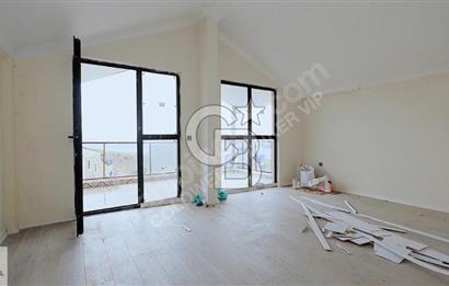 SUBUKTA GÖL MANZARALI SITE iÇERISINDE MÜSTAKIL BAHÇELI 3+1 VILLA