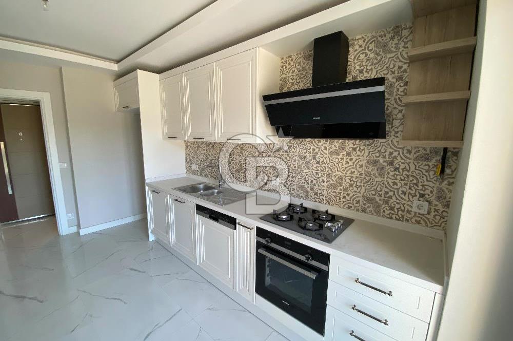 Beylikdüzü Alya Mercan Sitesinde Arakat Sıfır 3+1 Daire