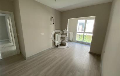 Beylikdüzü Alya Mercan Sitesinde Arakat Sıfır 3+1 Daire