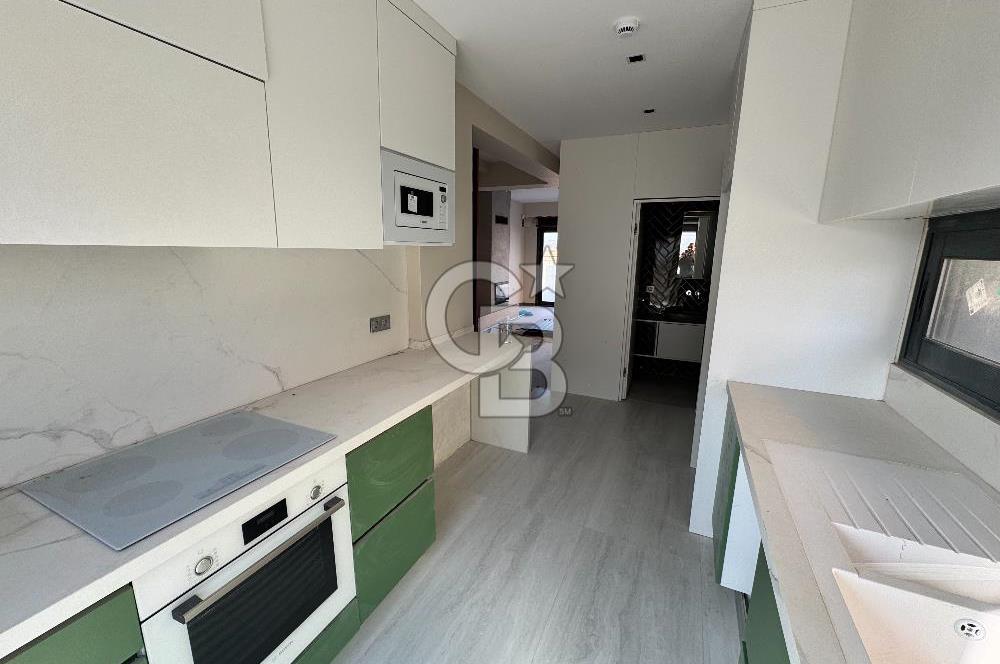 URLA KUŞÇULAR 4+1 MÜSTAKİL BAHÇE VE HAVUZLU VİLLA