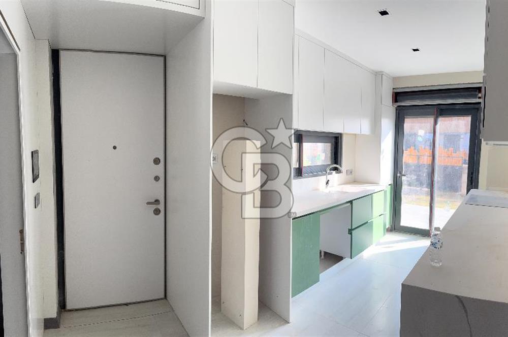 URLA KUŞÇULAR 4+1 MÜSTAKİL BAHÇE VE HAVUZLU VİLLA