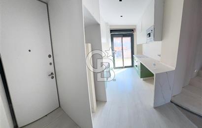 URLA KUŞÇULAR 4+1 MÜSTAKİL BAHÇE VE HAVUZLU VİLLA