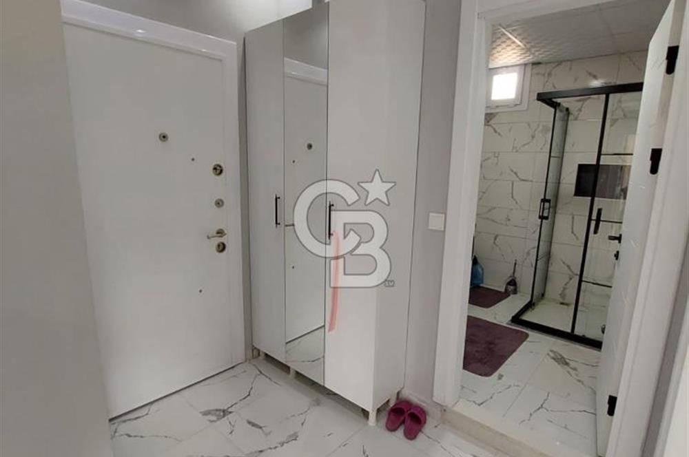 YENİ FOÇA'DA MÜSTAKİL BAHÇELİ 2+1 EŞYALI KİRALIK DAİRE