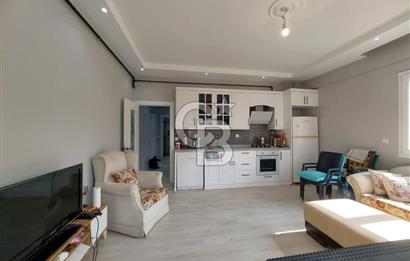 YENİ FOÇA'DA MÜSTAKİL BAHÇELİ 2+1 EŞYALI KİRALIK DAİRE