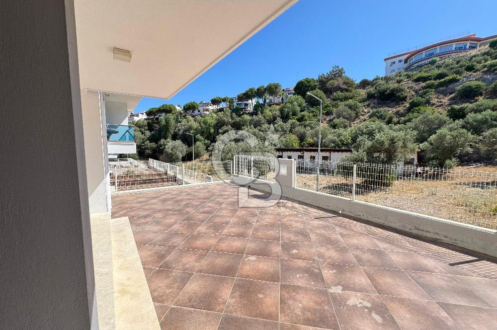 Kuşadası Milenyum Egel Konaklarında Satılık Bahçe Dubleksi