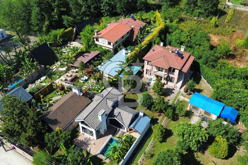 Sakarya Sapanca Kırkpınar da Satılık 5+1 ve Havuzlu Villa