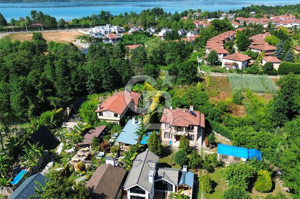 Sakarya Sapanca Kırkpınar da Satılık 5+1 ve Havuzlu Villa