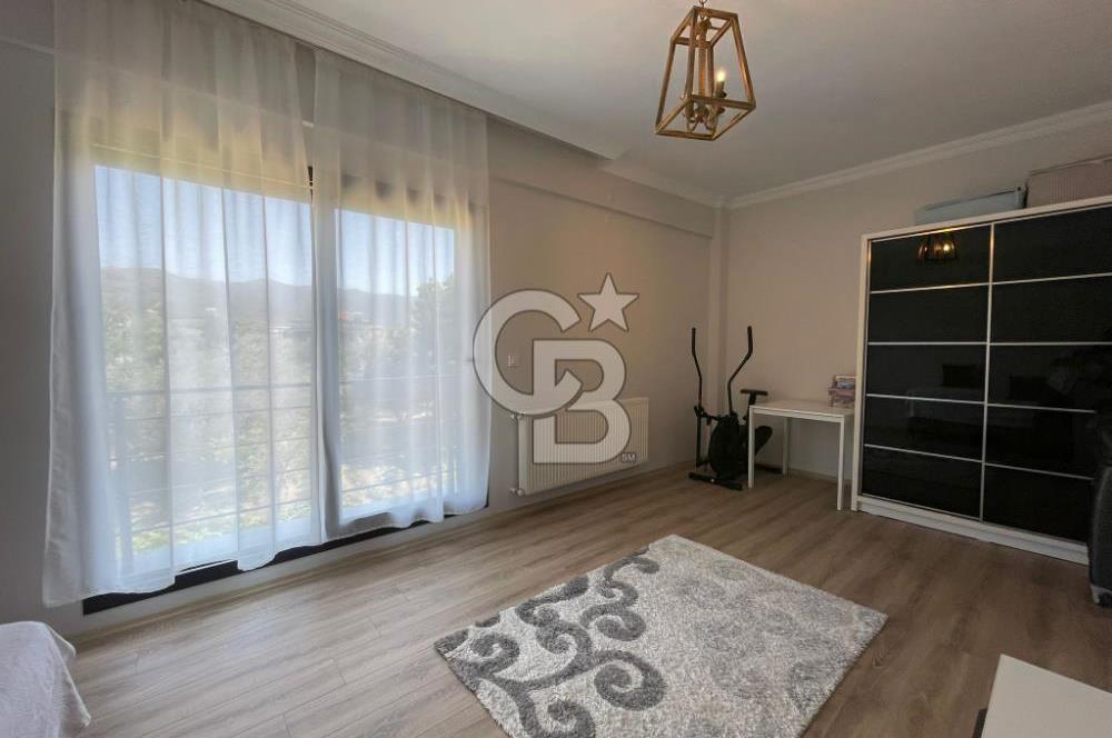 EMİRALEM MERKEZ'DE BAHÇELİ LÜKS 4+1 SATILIK VİLLA