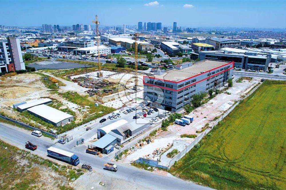HADIMKÖY YOLUNA CEPHE 2.835 M2  KİRALIK FABRİKA KATI 