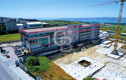HADIMKÖY YOLUNA CEPHE 2.835 M2  KİRALIK FABRİKA KATI 