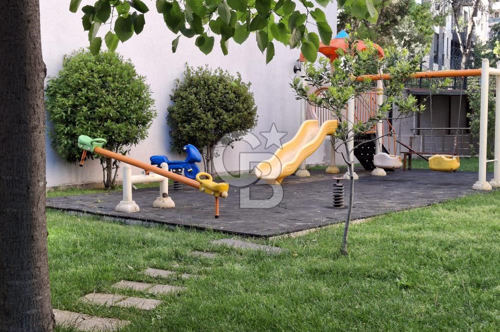 Kartal Petroliş te Deniz Manzaralı Site İçerisinde Satılık 3+1 Daire