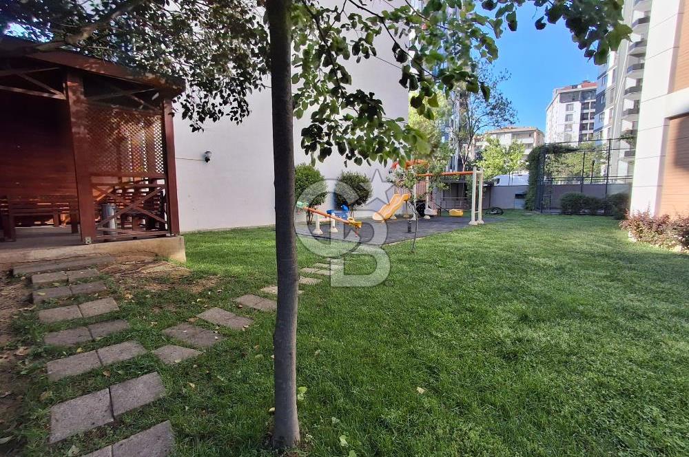Kartal Petroliş te Deniz Manzaralı Site İçerisinde Satılık 3+1 Daire