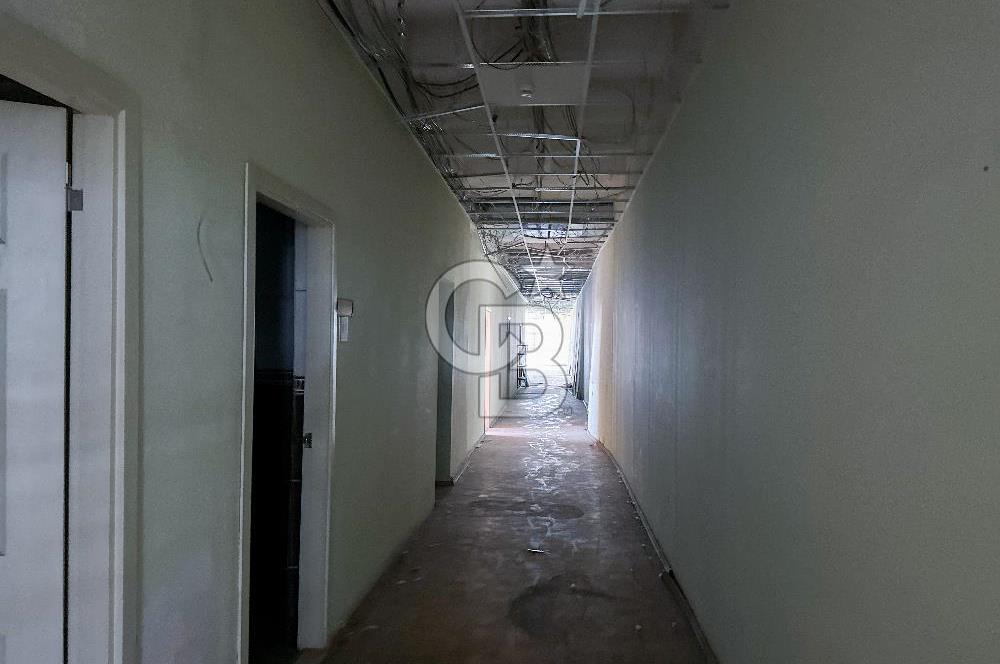 HADIMKÖY YOLUNA CEPHE 2.835 M2  KİRALIK FABRİKA KATI 
