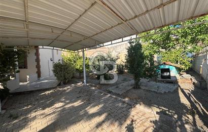 Güzelbahçe Çamlı'da Geniş Bahçeli Müstakil Villa