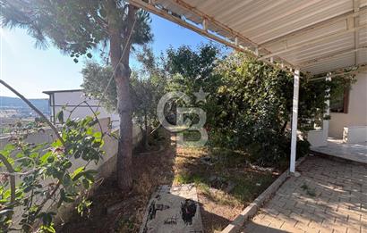 Güzelbahçe Çamlı'da Geniş Bahçeli Müstakil Villa